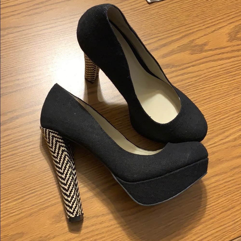 Shi Black Platform Heel